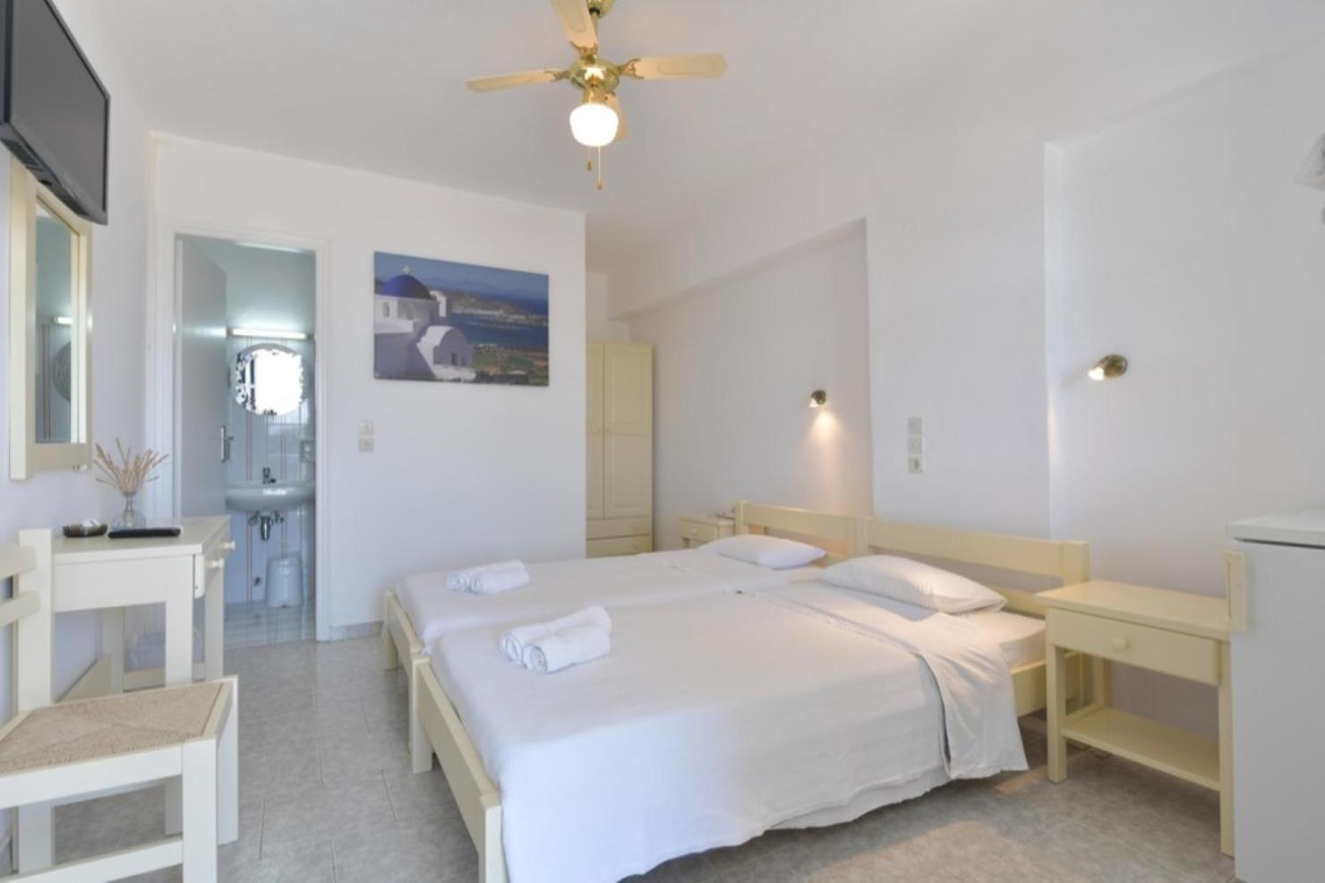 Beachfront Bocamviglies Rooms - Naoussa Bespoke View Bilik gambar