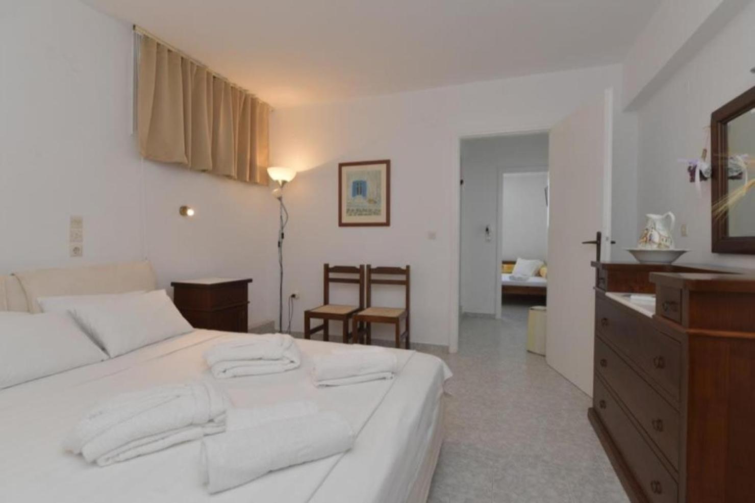 Beachfront Bocamviglies Rooms - Naoussa Bespoke View Bilik gambar