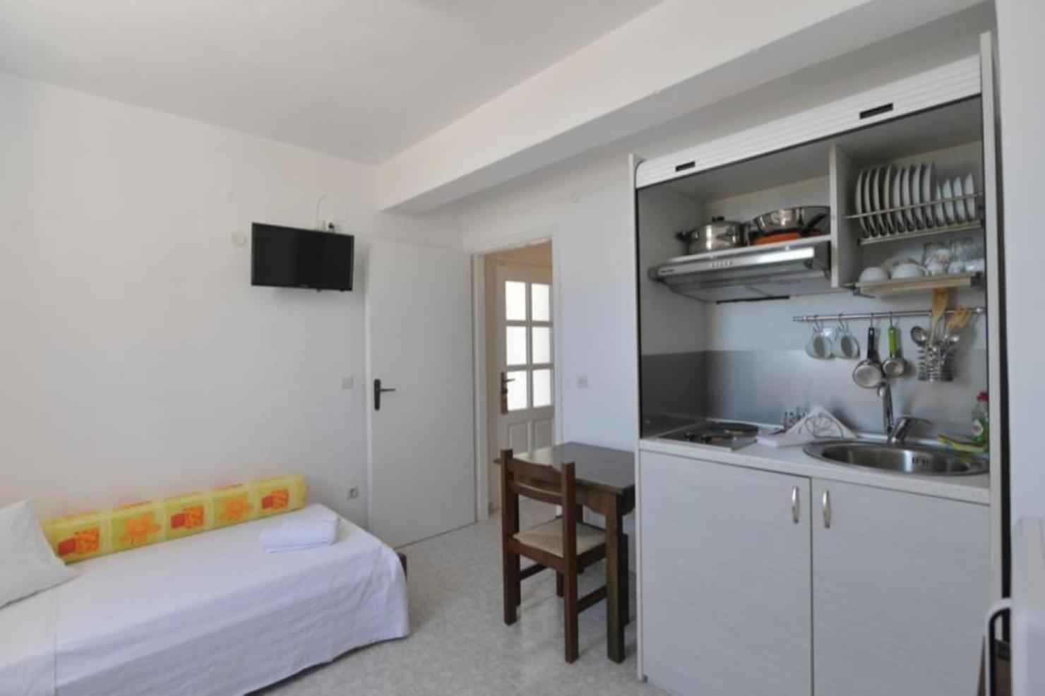 Beachfront Bocamviglies Rooms - Naoussa Bespoke View Bilik gambar